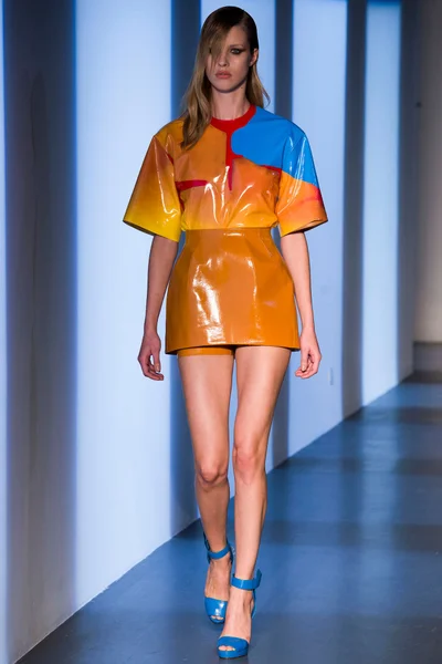 Look 19
